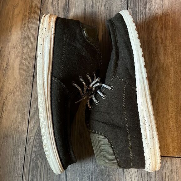 Hey Dude Wayne Shoes - Picture 2 of 6